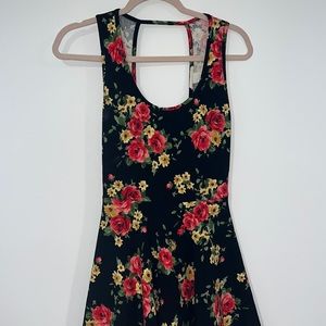 Banana Lemon black with flower designs sz S